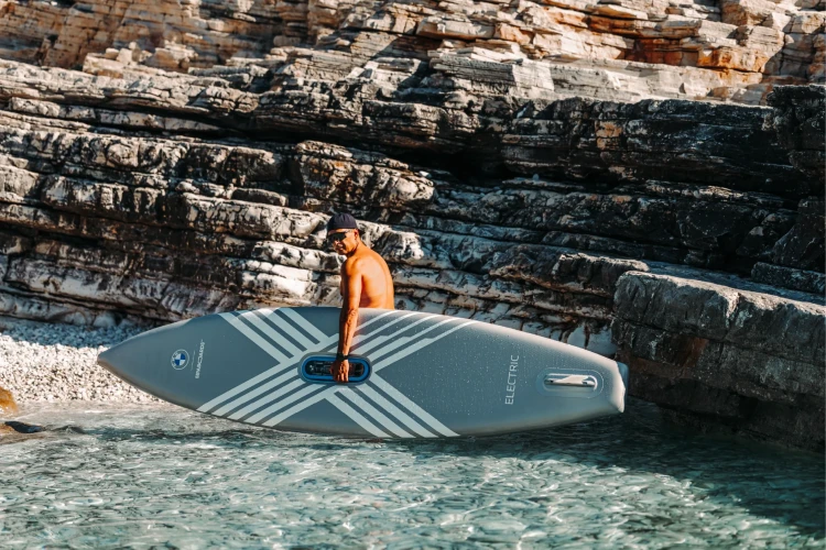BMW_Sipaboards_Electric_SUP_Lifestyle_8.webp